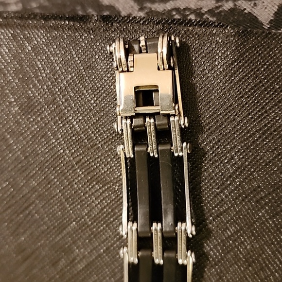 Stainless Steel & Black Rubber Unisex Bracelet - Picture 4 of 8